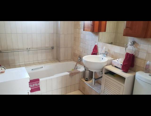 1 BEDROOM TOWNHOUSE FOR SALE IN RETIRE AT MIDSTREAM